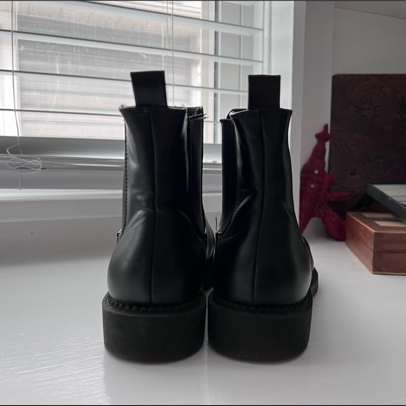 ASOS Black Chunky Chelsea Boots - Picture 3 of 4